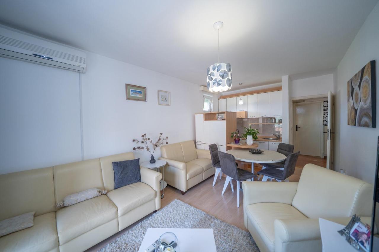 Sunshine Apartment Kotor Exterior photo